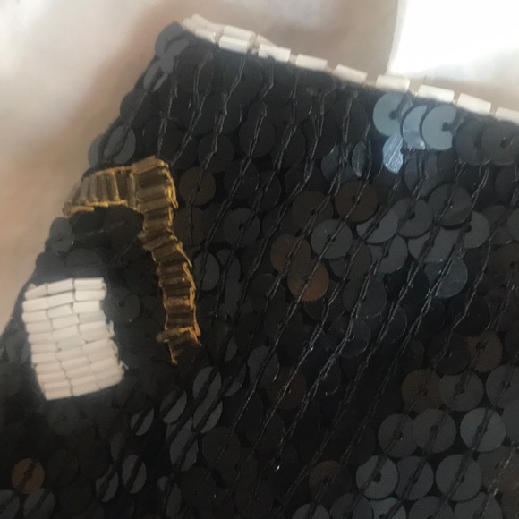 “SEQUINNED TOP” Vintage Stunning Black with White Beading Detail. - Picture 12 of 16